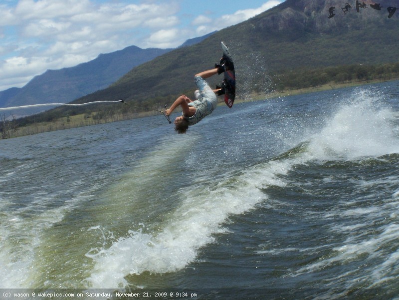 100b7020-wakeboarding-wakeskating-photos.jpg