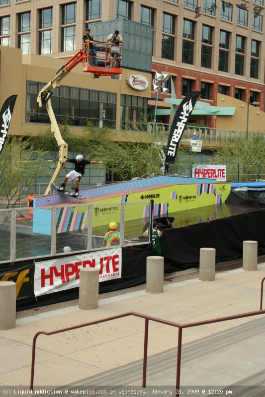 11-wakeboarding-wakeskating-photos.jpg