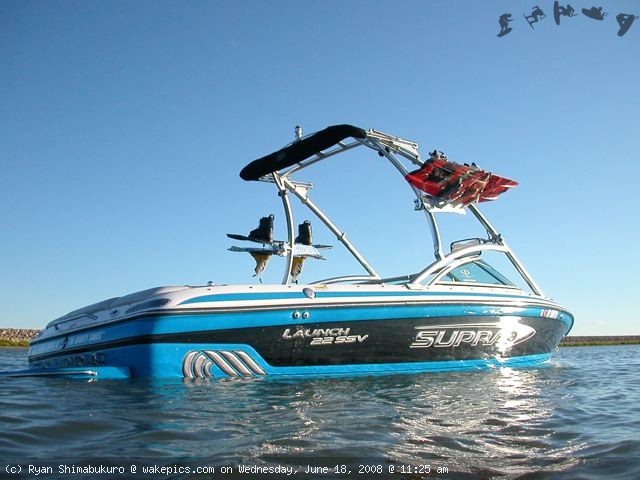 boat-from-the-water-wakeboarding-wakeskating-photos.jpg