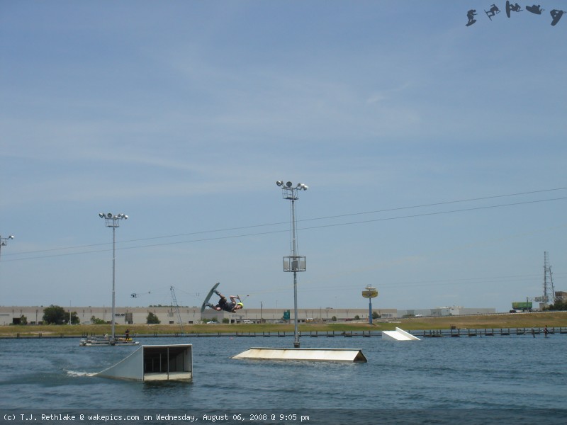 dsc03677-wakeboarding-wakeskating-photos.jpg