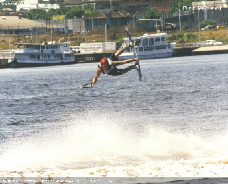 image-wakeboarding-wakeskating-photos.jpg