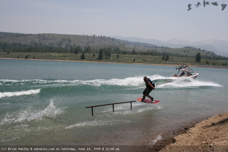 img_4091-wakeboarding-wakeskating-photos.jpg