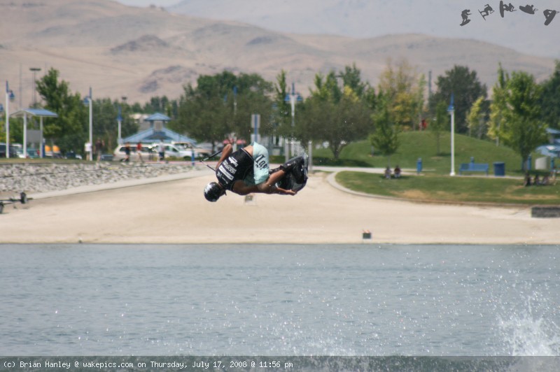 img_5679-wakeboarding-wakeskating-photos.jpg