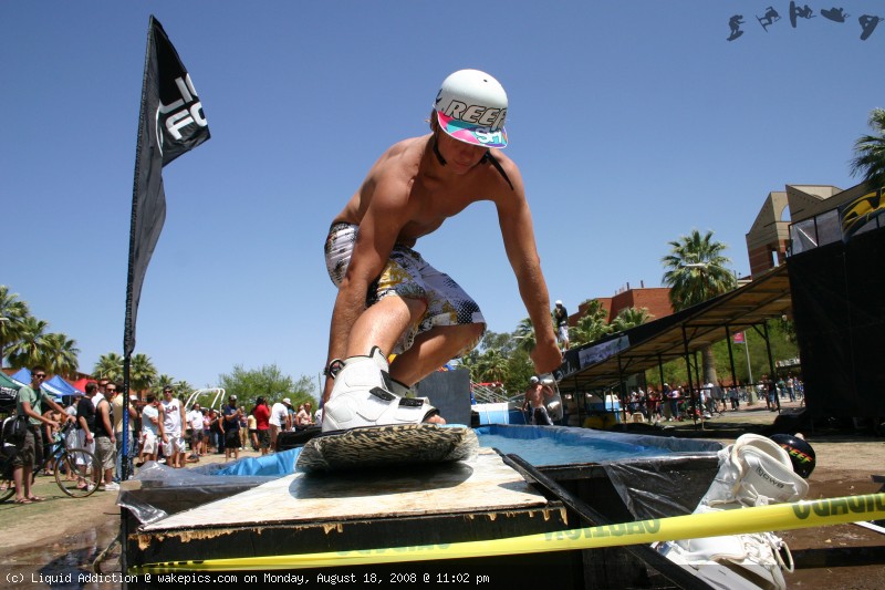 img_6546-wakeboarding-wakeskating-photos.jpg