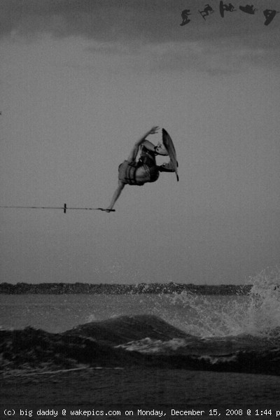 luke3x-wakeboarding-wakeskating-photos.jpg