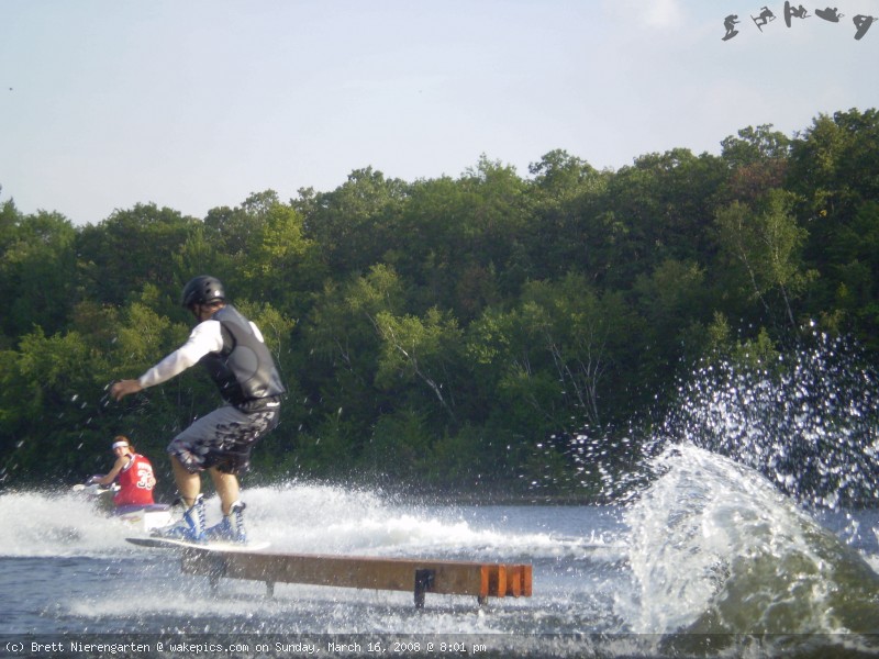 more-wake-07-369-wakeboarding-wakeskating-photos.jpg