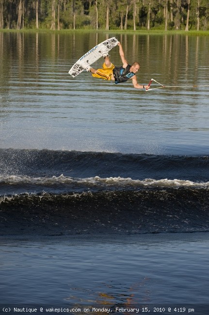 murray-3-wakeboarding-wakeskating-photos.jpg