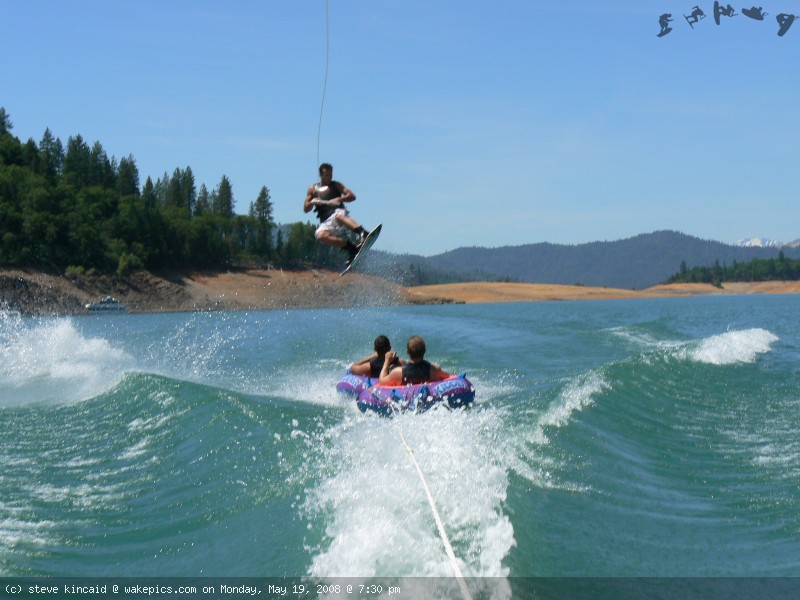 p1030698-wakeboarding-wakeskating-photos.jpg