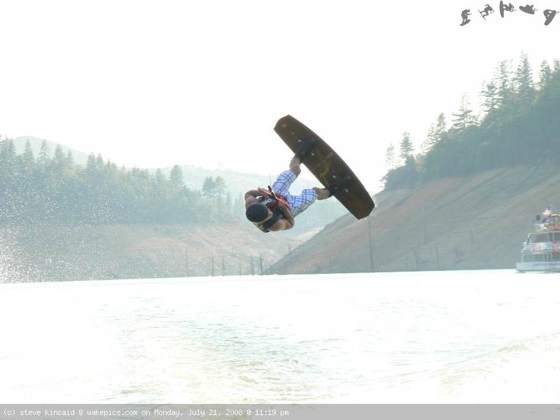 p1040281-wakeboarding-wakeskating-photos.jpg