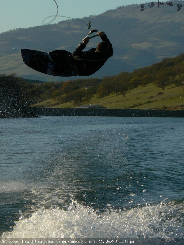 p1040876-wakeboarding-wakeskating-photos.jpg
