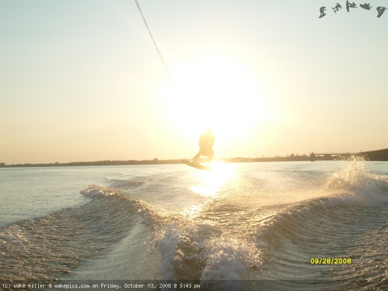 s7300183-wakeboarding-wakeskating-photos.jpg