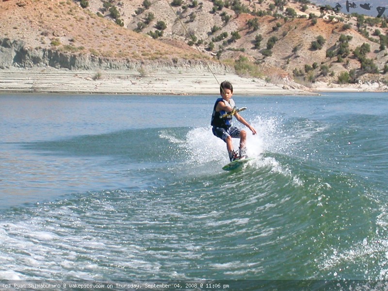 taylor-surf-wakeboarding-wakeskating-photos.jpg