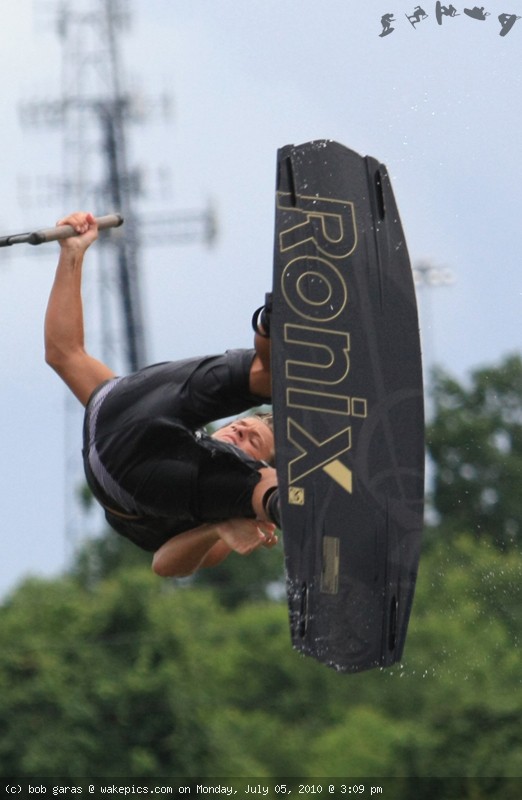 wp13-wakeboarding-wakeskating-photos.jpg