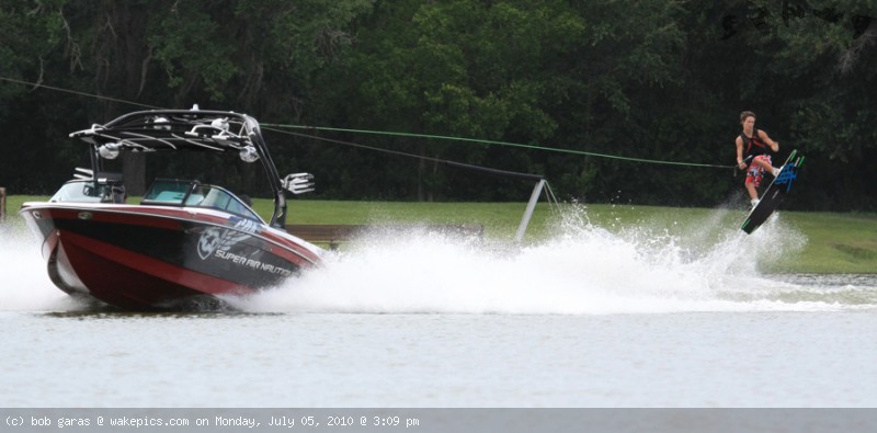 wp4-wakeboarding-wakeskating-photos.jpg